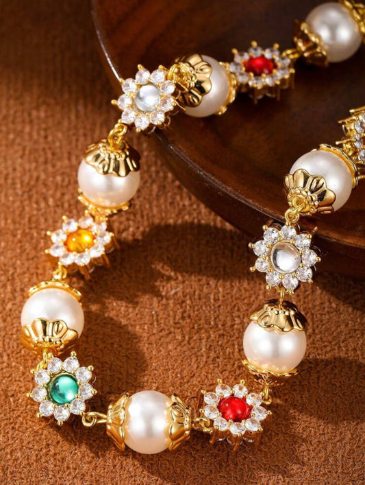 Daisy pearl necklace
