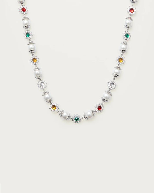 Daisy pearl necklace
